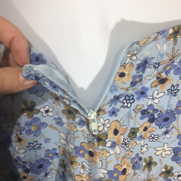A byer skort blue floral button detail zip size 11 - Picture 6 of 8